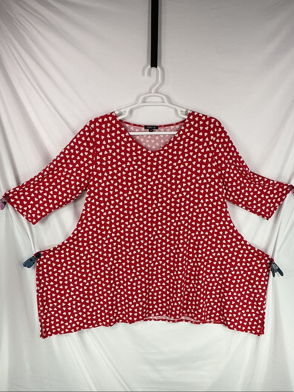 Vikki Vi Red V-Neck Tunic with White Heart Print